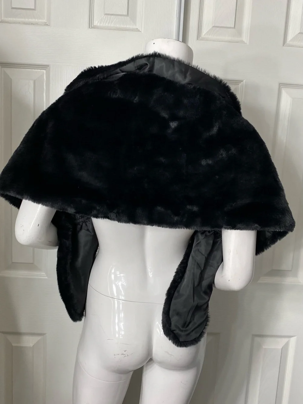 Black Faux Fur Shoulder Wrap - Women's Evening Shawl